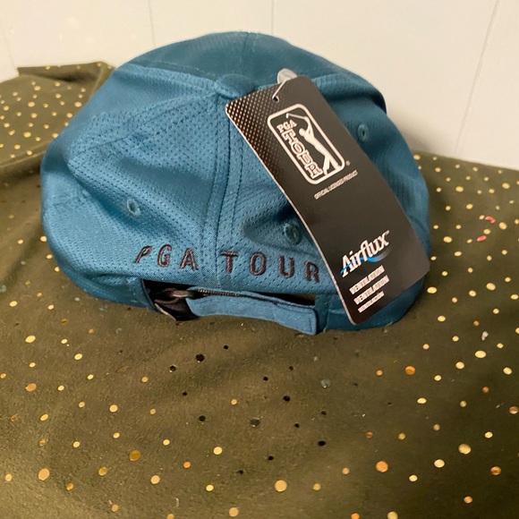 NWT Men’s PGA Tour Polo Shirt (M) and Hat - Picture 5 of 6